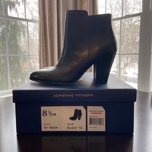 Adrienne Vittadini Black Leather Ankle Boots 8.5